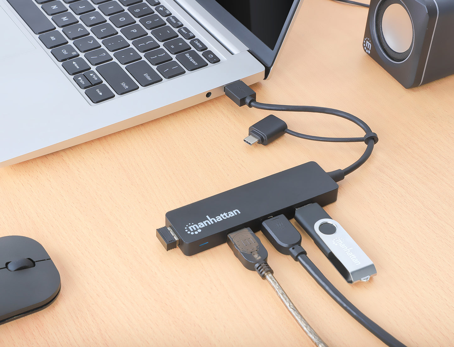 4-Port USB 3.0 Type-C / Type-A Combo Hub Image 6