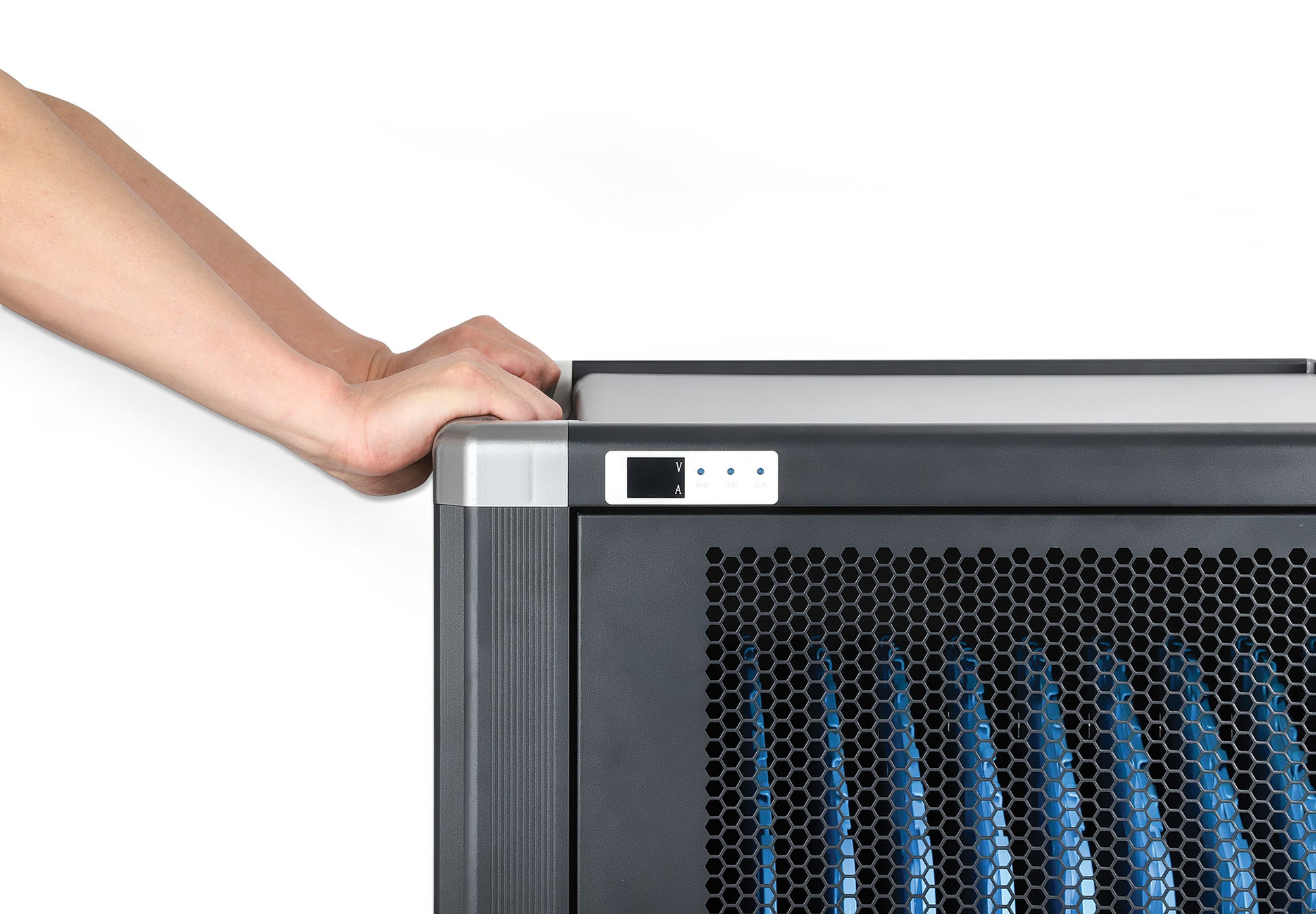 UK 30-Bay AC Charging Cart Image 13