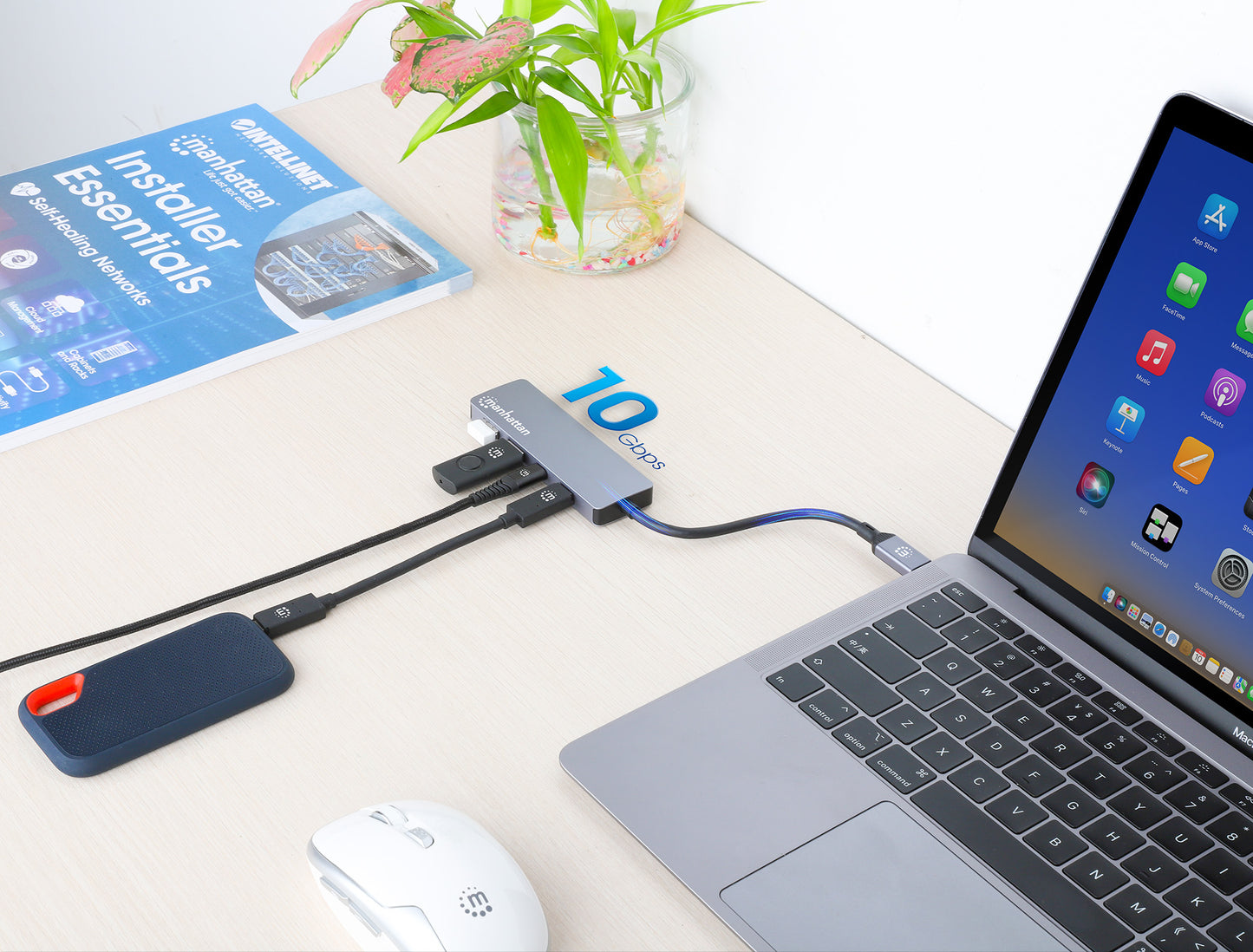 4-Port 10G USB-A / USB-C Combo Hub 2x2 Image 3