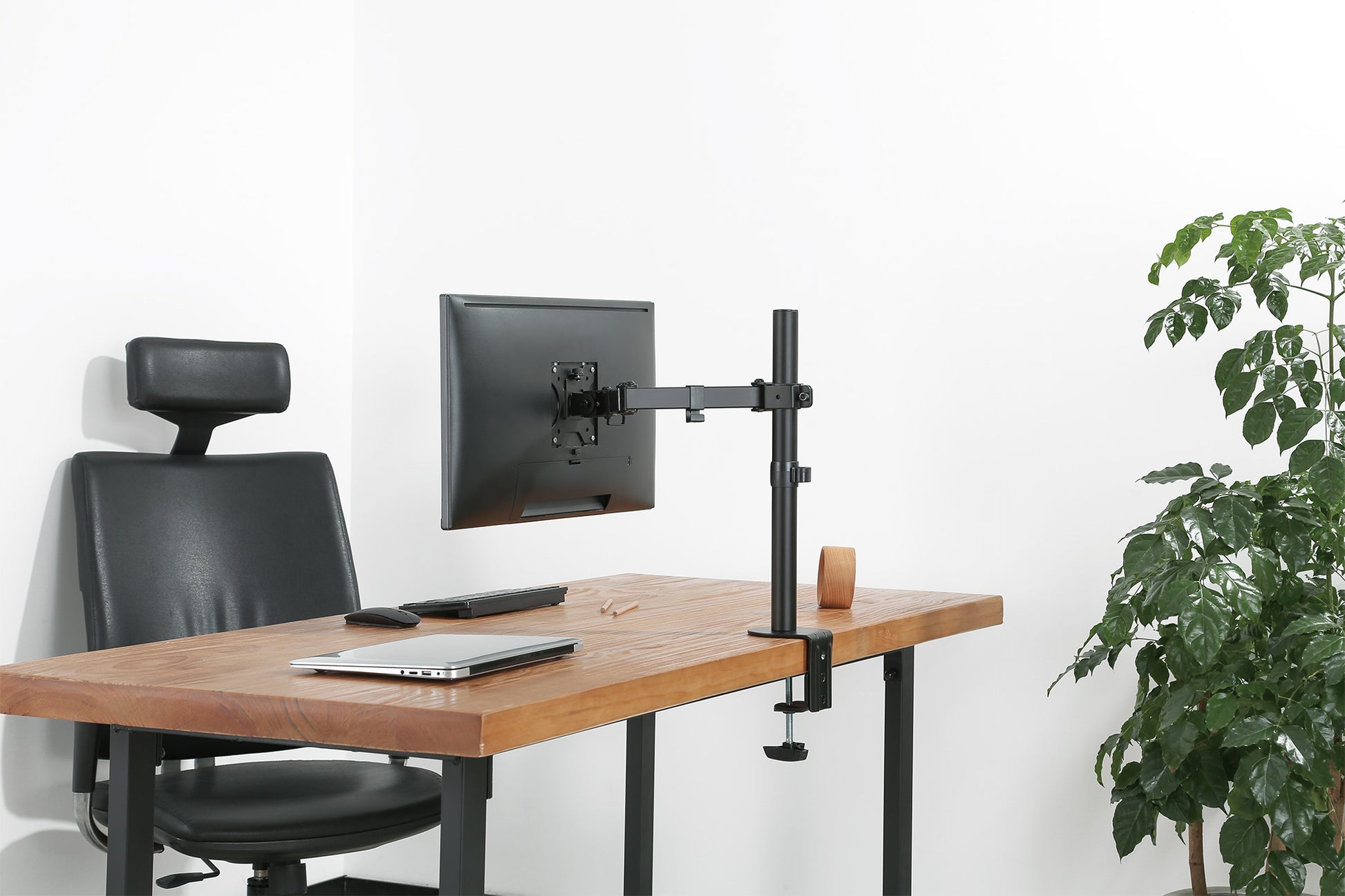 Monitor Mount with Double-Link Swing Arm, for 13" to 32" Displays Image 11