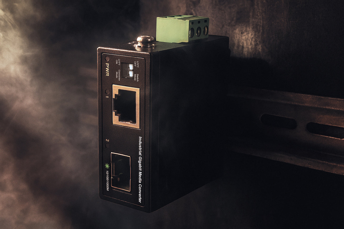 Industrial Gigabit Media Converter Image 10
