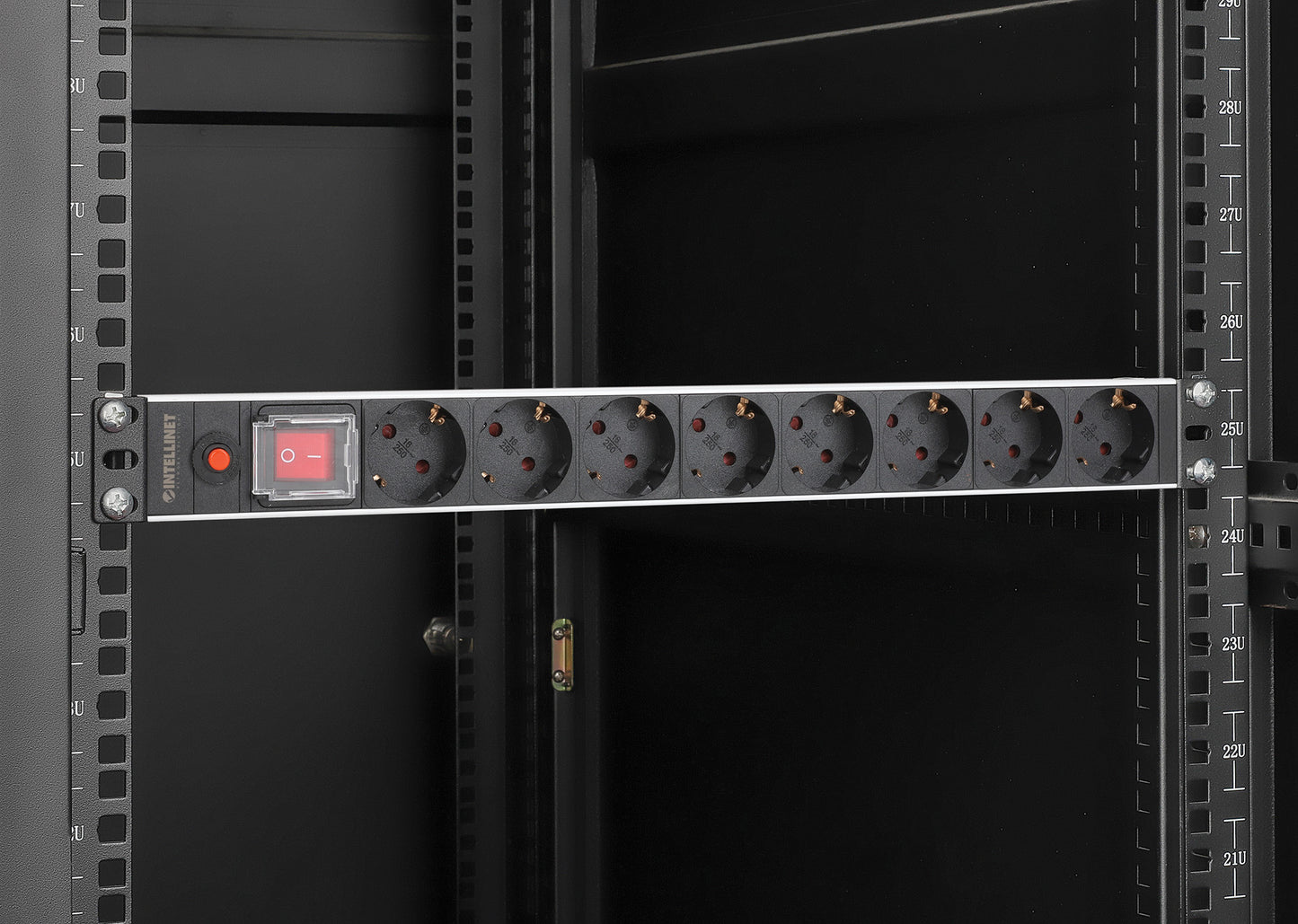 19" 1U Rackmount 8-Output Power Distribution Unit (PDU) Image 8