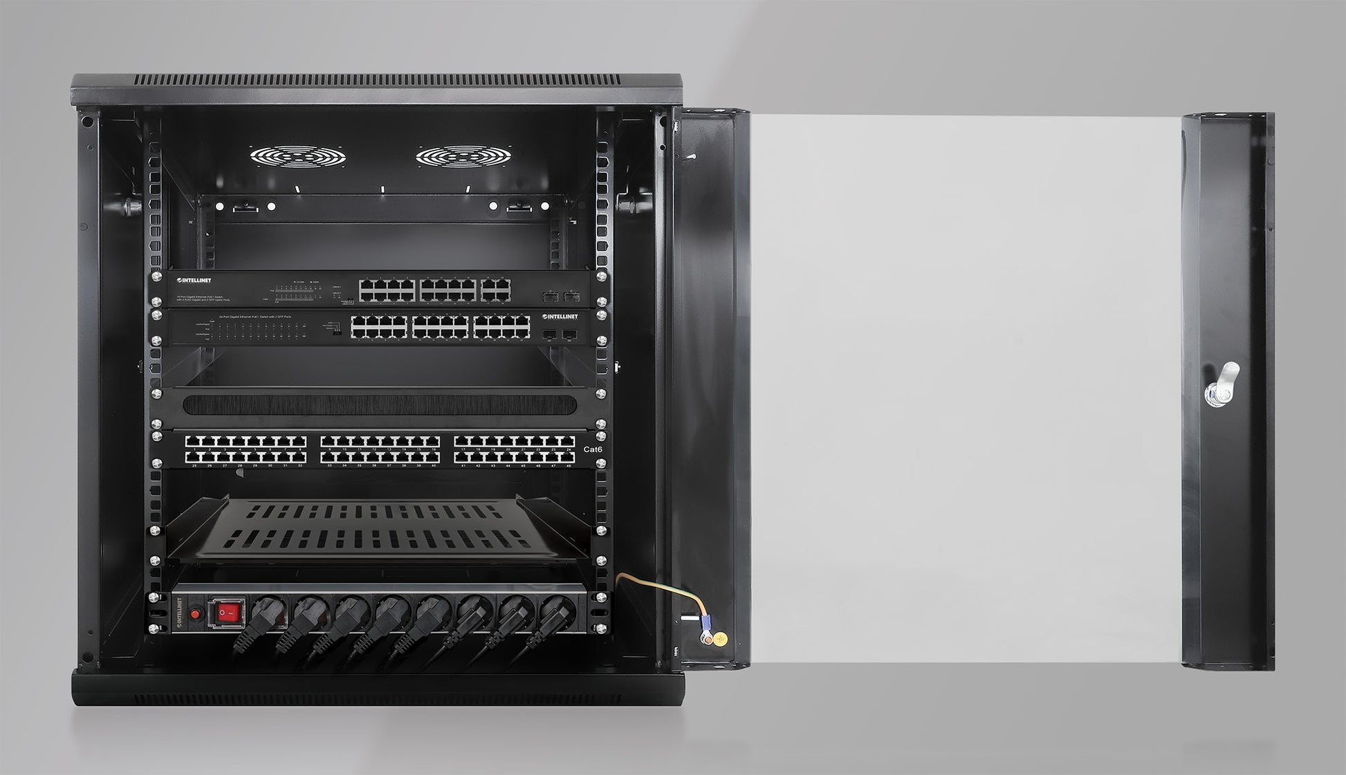 19" 1U Rackmount 8-Output Power Distribution Unit (PDU) Image 9